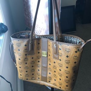 MCM  Medium Liz Reversible Tote bag